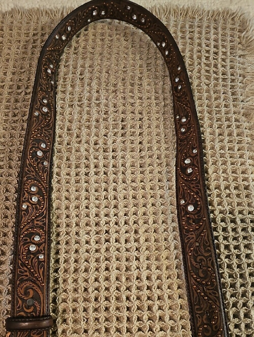 Justin Boots Vintage Brown Tooled Leather Belt with Heart Crystal Buckle - Picture 5 of 5